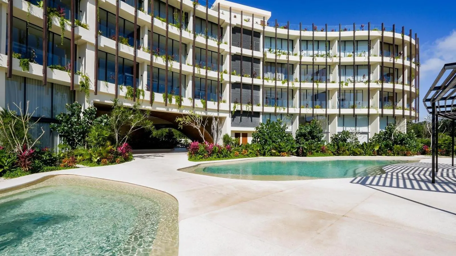 Loft Izel Sleeps 4 With Beach Club Access, Close To La Veleta Τουλούμ 0*,